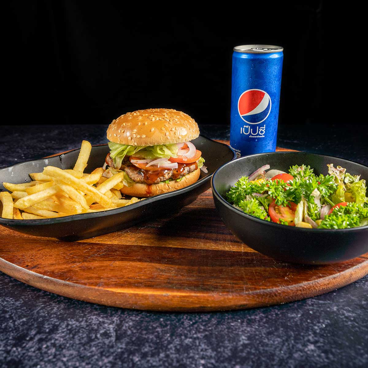 Australian Beef Burger Royal ♛ Pizza Delivery Bangkok