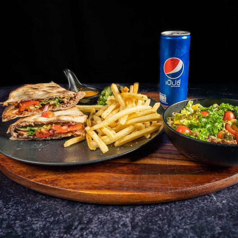 Beef Wrap Royal ♛ Pizza Bangkok